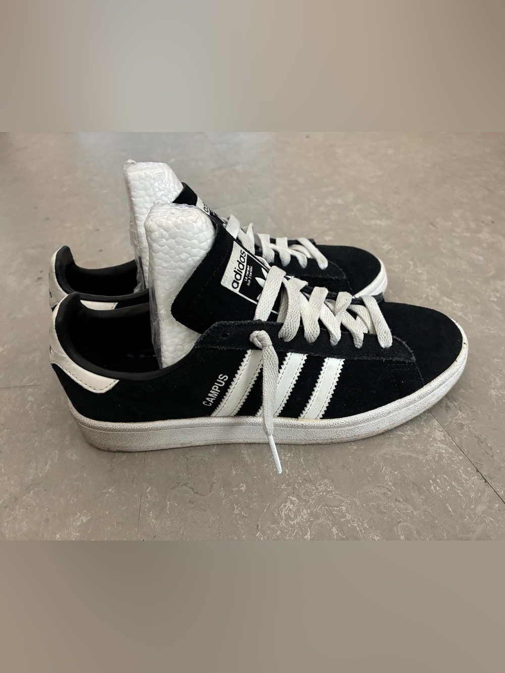 Women’s/Youth Black and White adidas Campus Sneakers Shoes Size 7